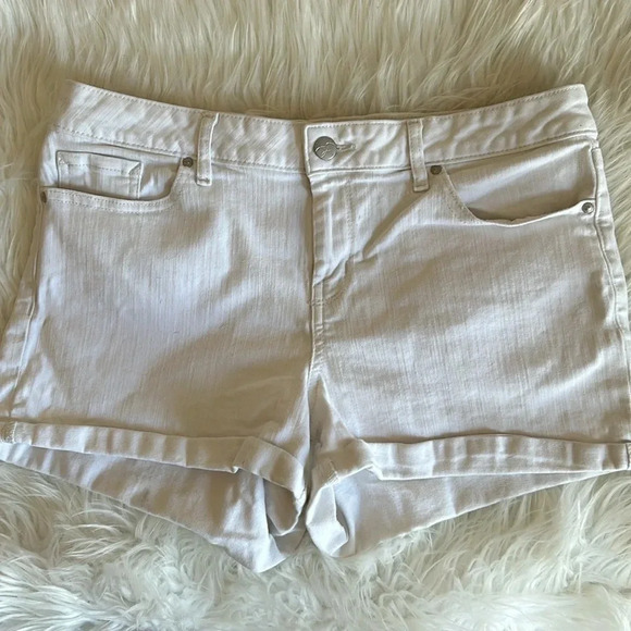 Jessica Simpson white jean shorts size 30 denim - Picture 3 of 7